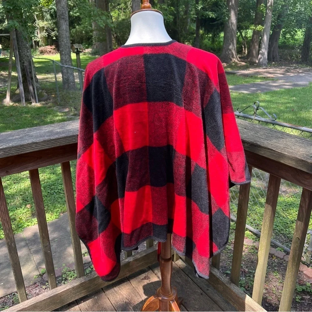 Red Buffalo plaid Crown and Ivy poncho wrap